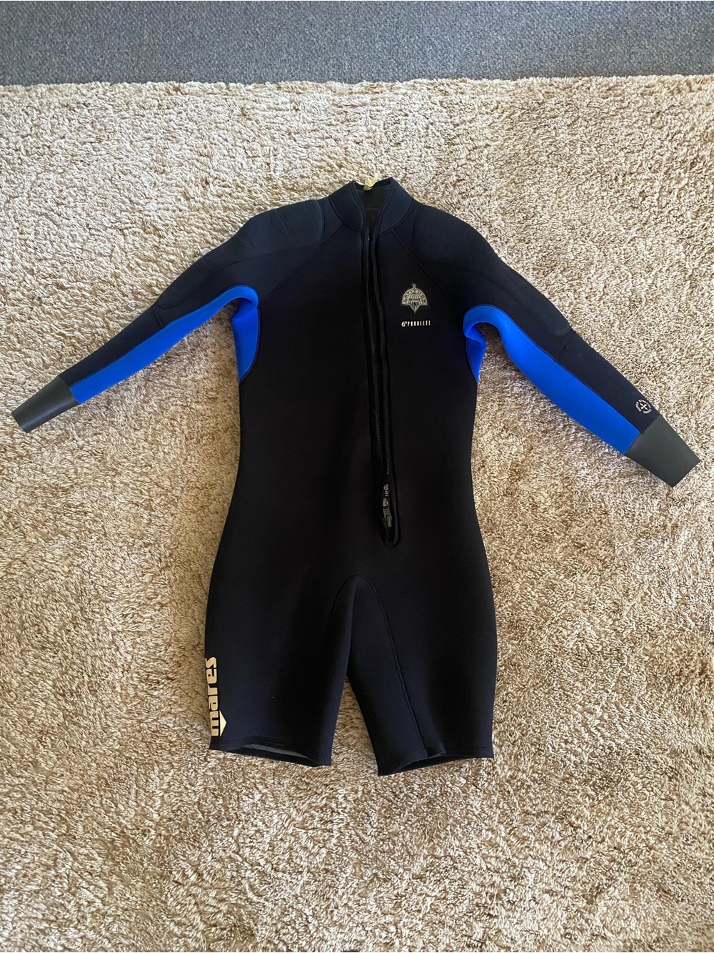 Shorty Wetsuit in Black & Blue - Front Zip